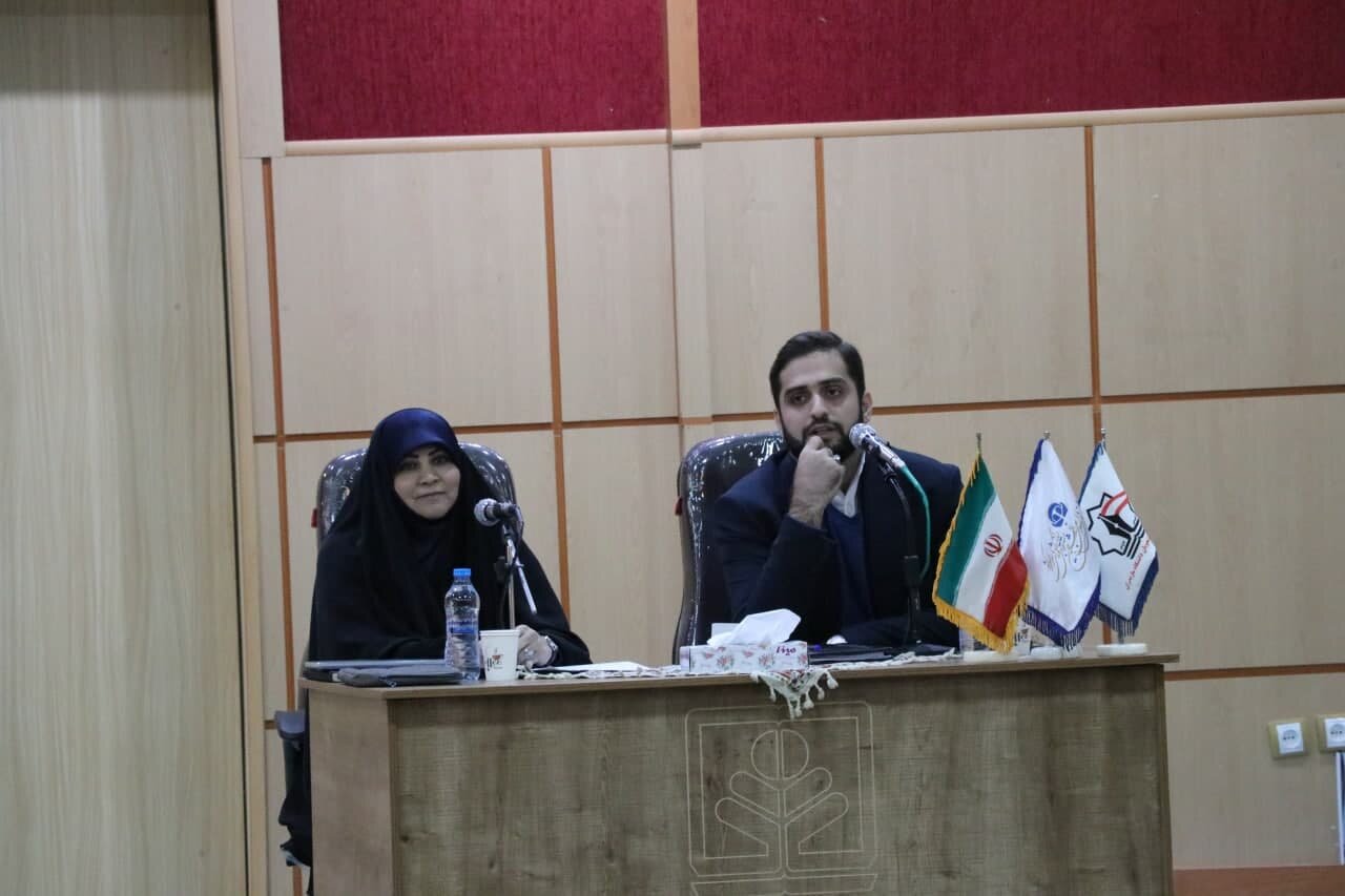 دانشجویان برای حضور شایستگان در مجلس مطالبه گری کنند