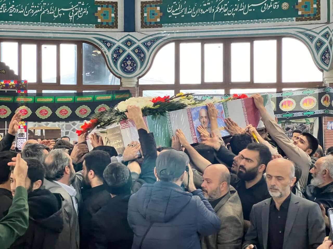 پرواز پیکر شهید «محمدرضا یعقوبی» با بال‌های شهر