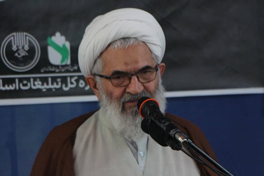 دشمن درصدد تخریب بنیان های مذهبی جامعه است