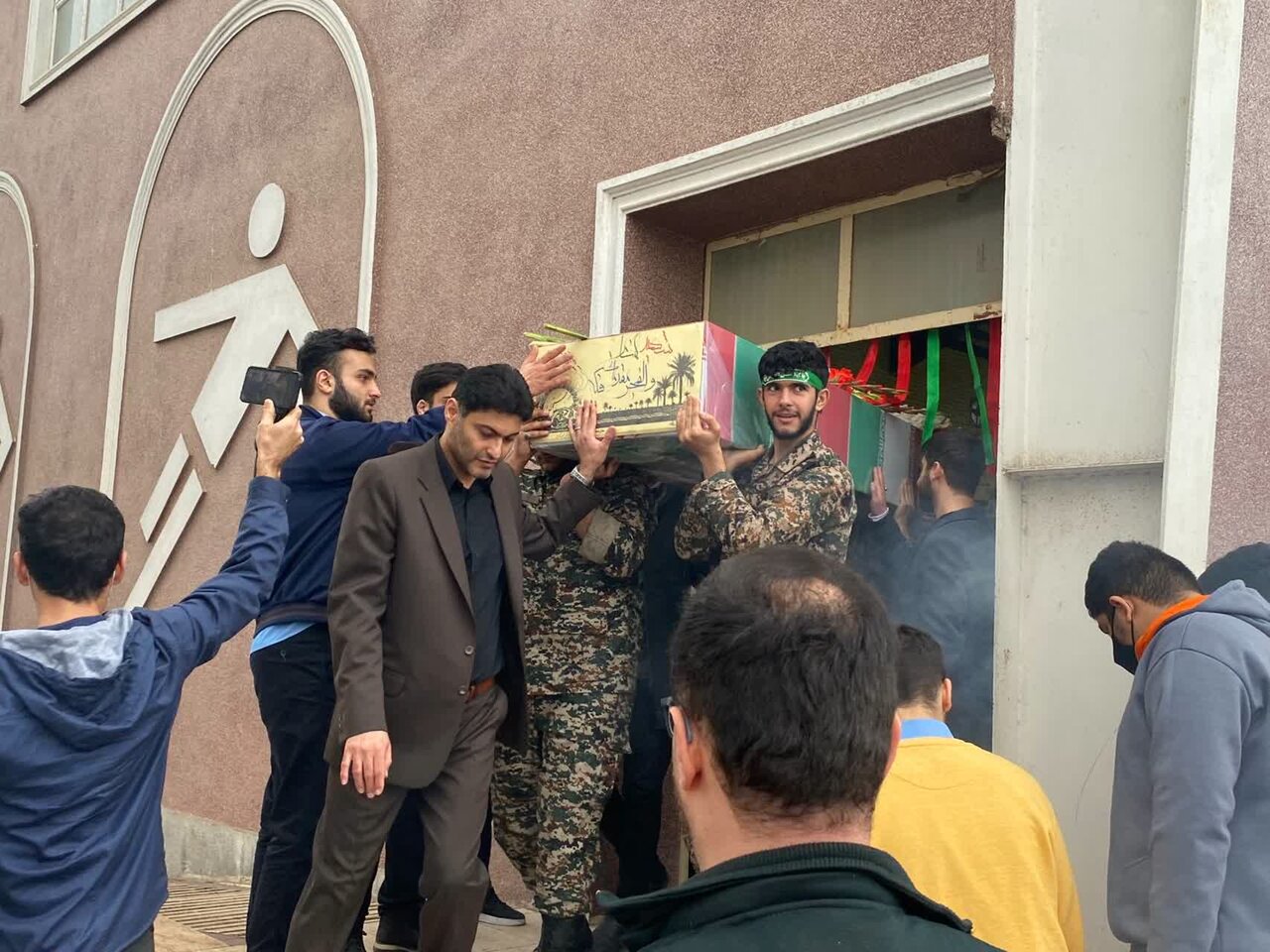 مراسم وداع با پیکر 2 شهید گمنام به میزبانی یک مدرسه در فومن