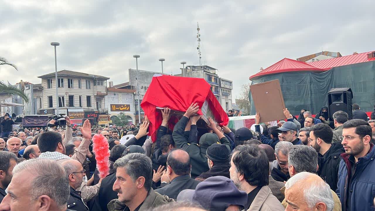 تصاویری از تشییع شهید«حسن بابانیا» و 6 شهید گمنام دفاع مقدس