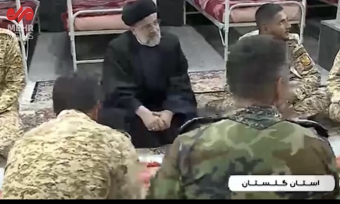 حضور شب یلدایی رییس جمهور در کنار سربازان
