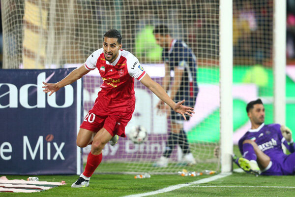فرصت طلبی شاگردان گل‌محمدی/ نفس پرسپولیس پشت گردن استقلال رسید