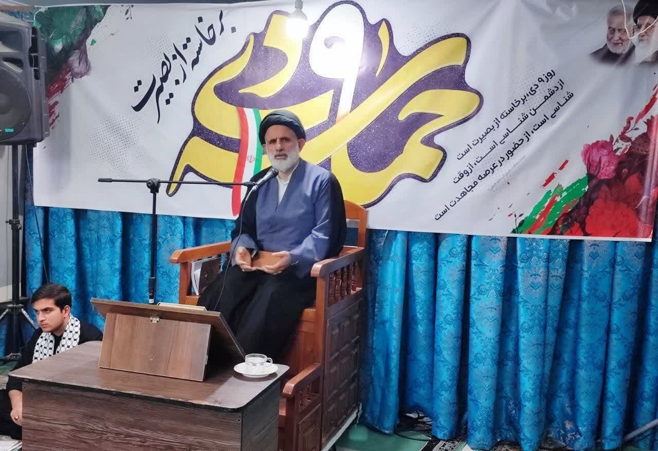 ایثار و شهادت رمز پیروزی ملت است