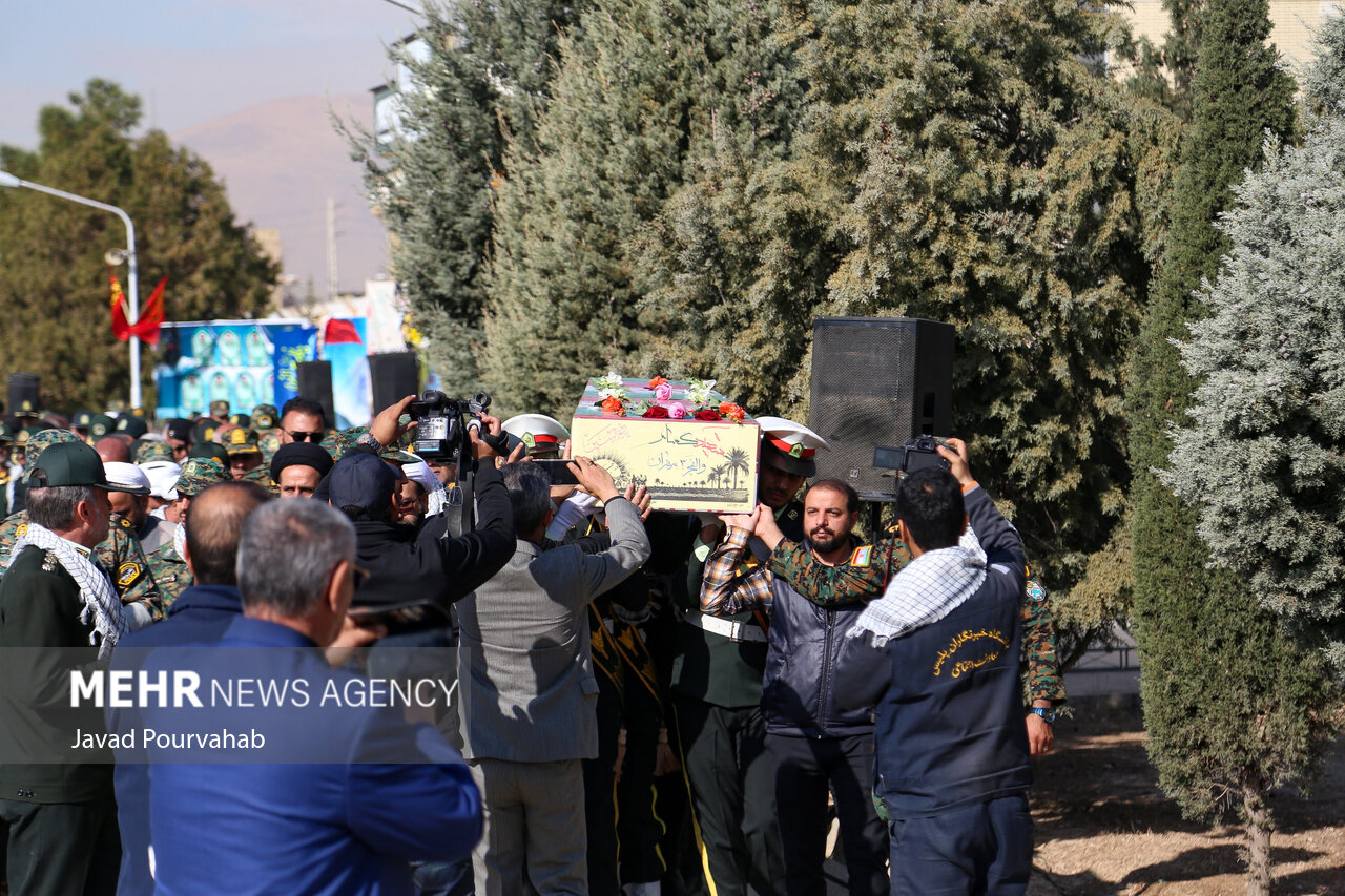 طنین شعار «مرگ بر آمریکا» در میدان شهدای ذهاب رشت