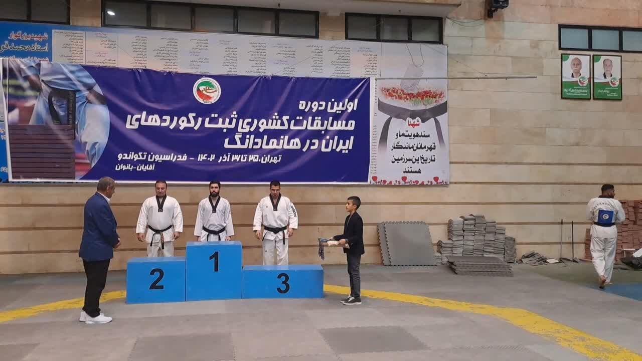 گفت و گو با طلبه گیلانی که در مسابقات ملی تکواندو طلایی شد