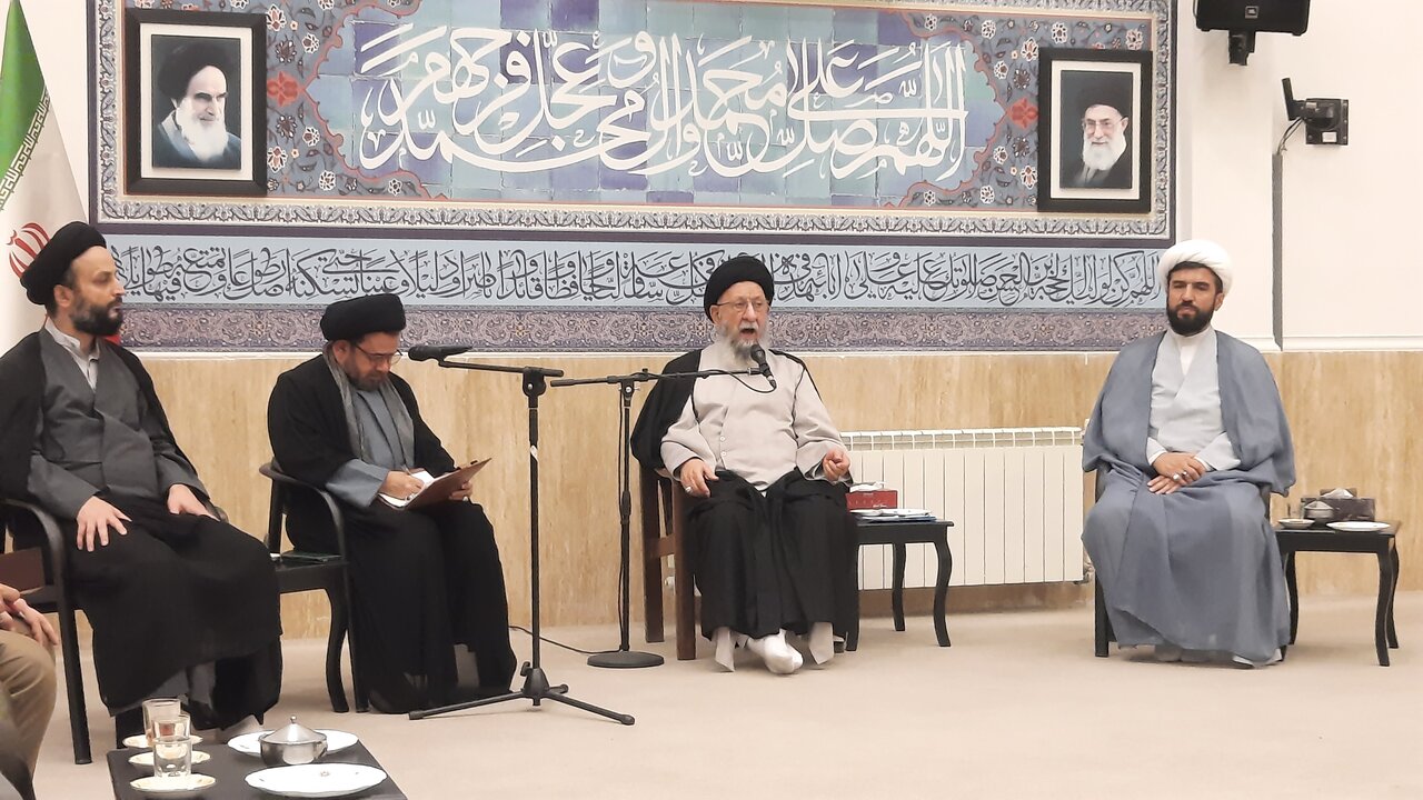 اتحاد مسلمانان تیری به چشم دشمنان است