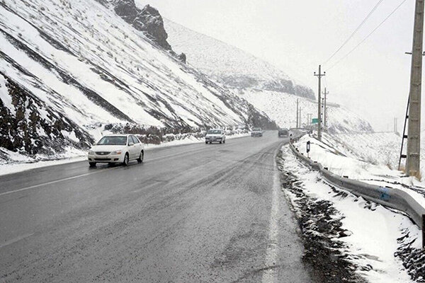 محور کندوان به دلیل نبود ایمنی مسدود است