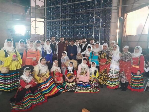 اجرای آیین جشن خرمن گیلان و مولودی خوانی سفره هفته وحدت رضوانشهر