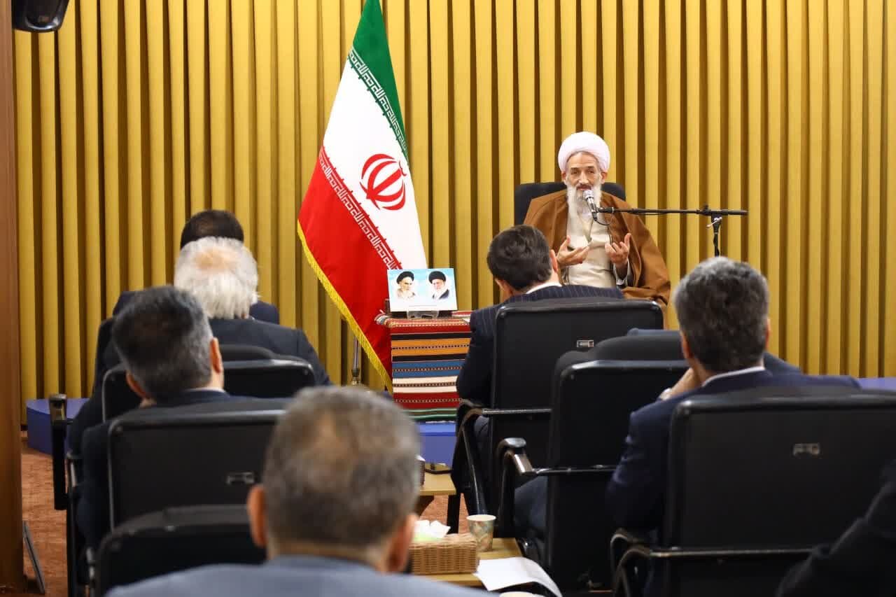 دوام و بقای نظام مقدس اسلامی به برکت حضور مردم است