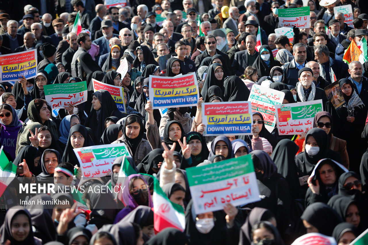 حضور حماسی ملت در 22 بهمن رفراندوم باشکوه است