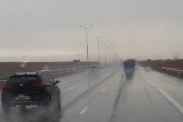 کندوان برای دومین روز مسدود است/ مه گرفتگی در سوادکوه