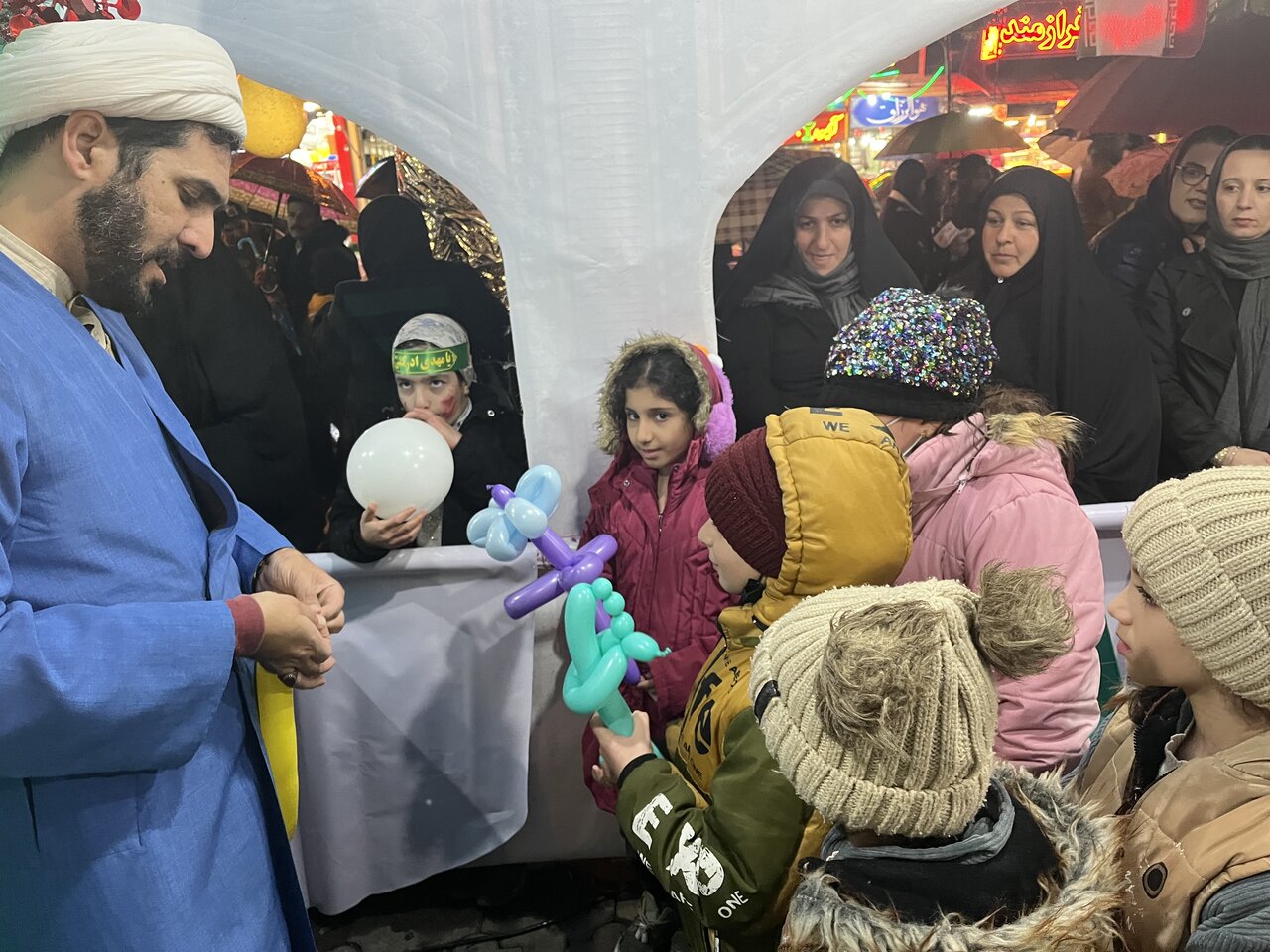 تصاویری از پذیرایی موکب شهدای رسانه فومن در شب نیمه شعبان