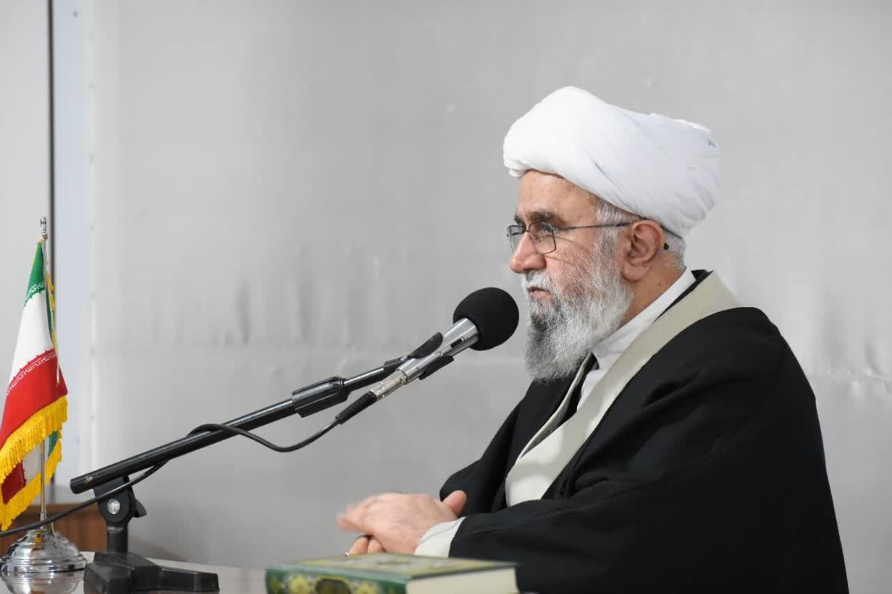 انقلاب اسلامی ایران بین هیچ قومیتی تفاوت نگذاشته است