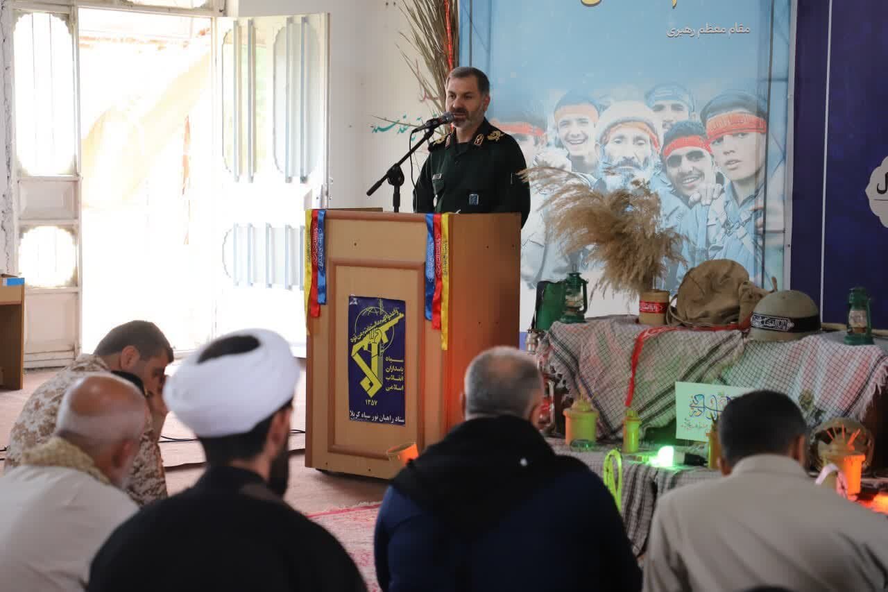 اکسیر شهدا در جامعه شفابخش است