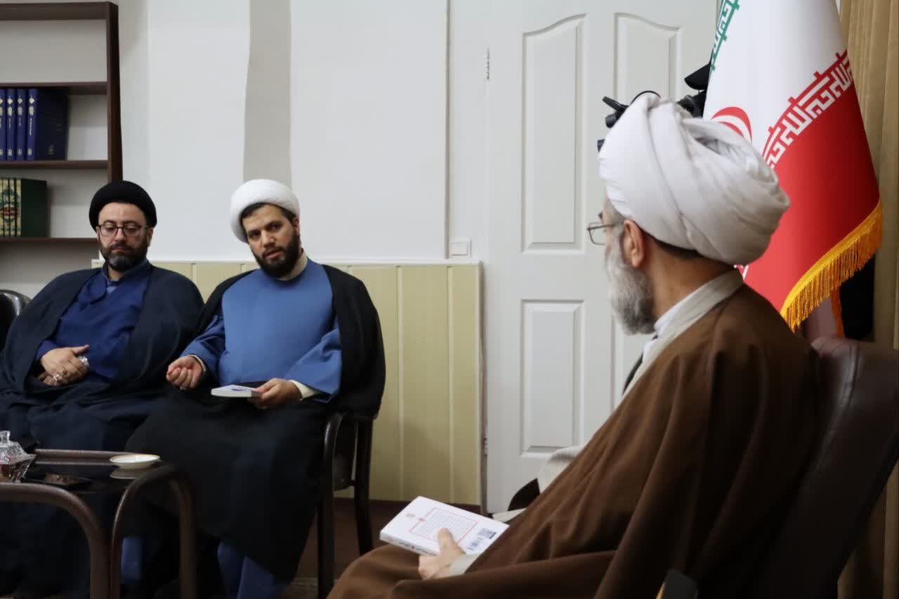 کتاب «طرح کلی اندیشه های اسلامی رهبری» تبیین و گفتمان سازی می شود