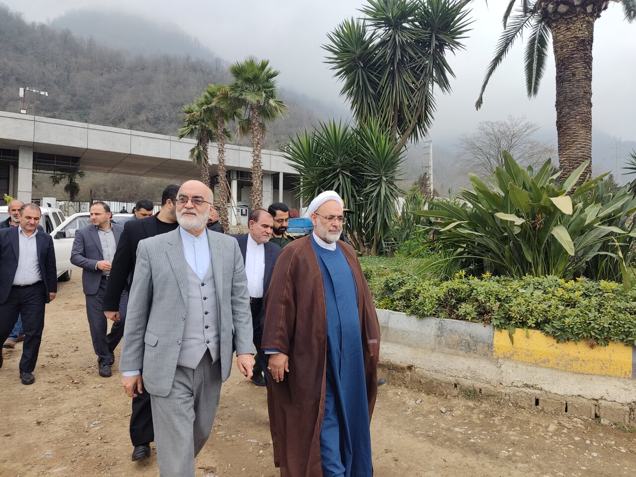فساد را زمینگیر می کنیم