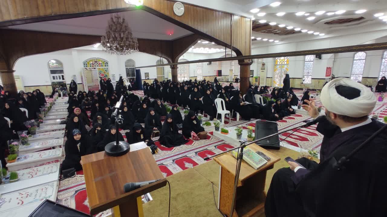 برگزاری مراسم وفات حضرت خدیجه کبری(س) در آستانه اشرفیه