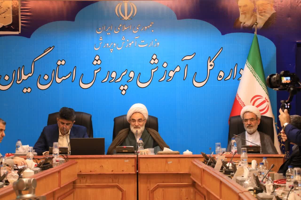 رسالت معلمان ارتقای علمی و معنوی دانش آموزان است