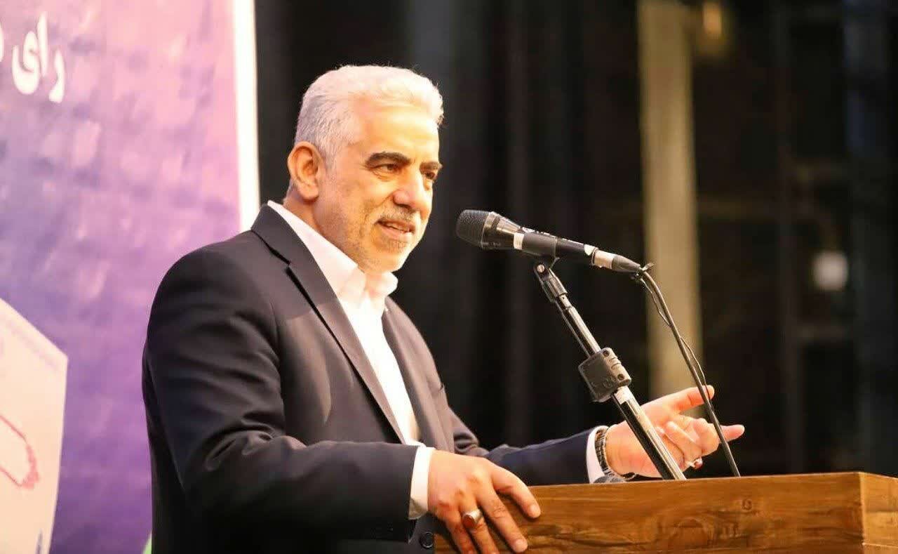 مکتب «گل آقا» در بخش طنزپردازی امروز پیاده سازی شود
