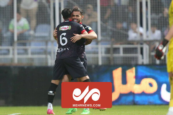 پرسپولیس 2-1 نساجی مازندران؛ صدرنشینی موقت شاگردان اوسمار