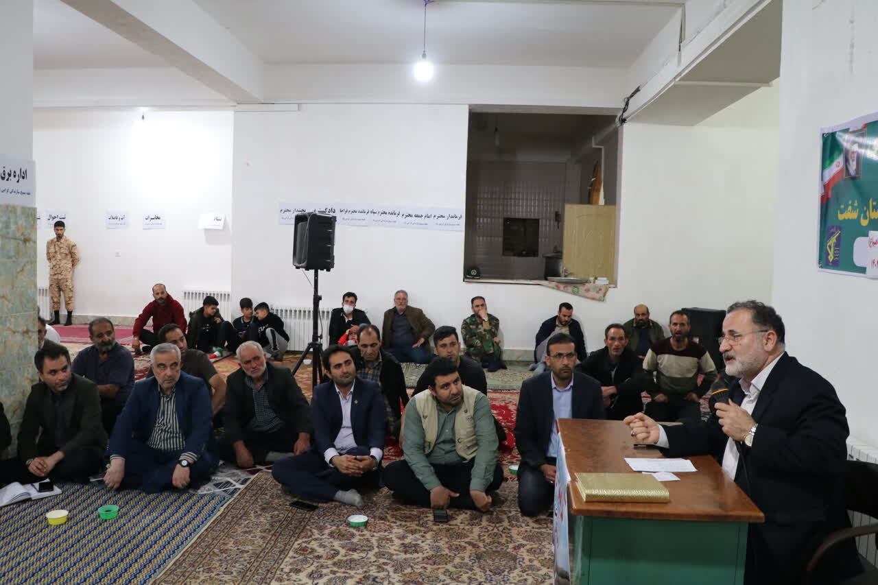 میز خدمت جهادی در شهرک امامزاده ابراهیم (ع) شفت برپا شد
