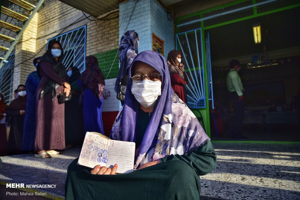 حضور بیش از 27 درصد مردم داشلی برون در پای صندوق های رای