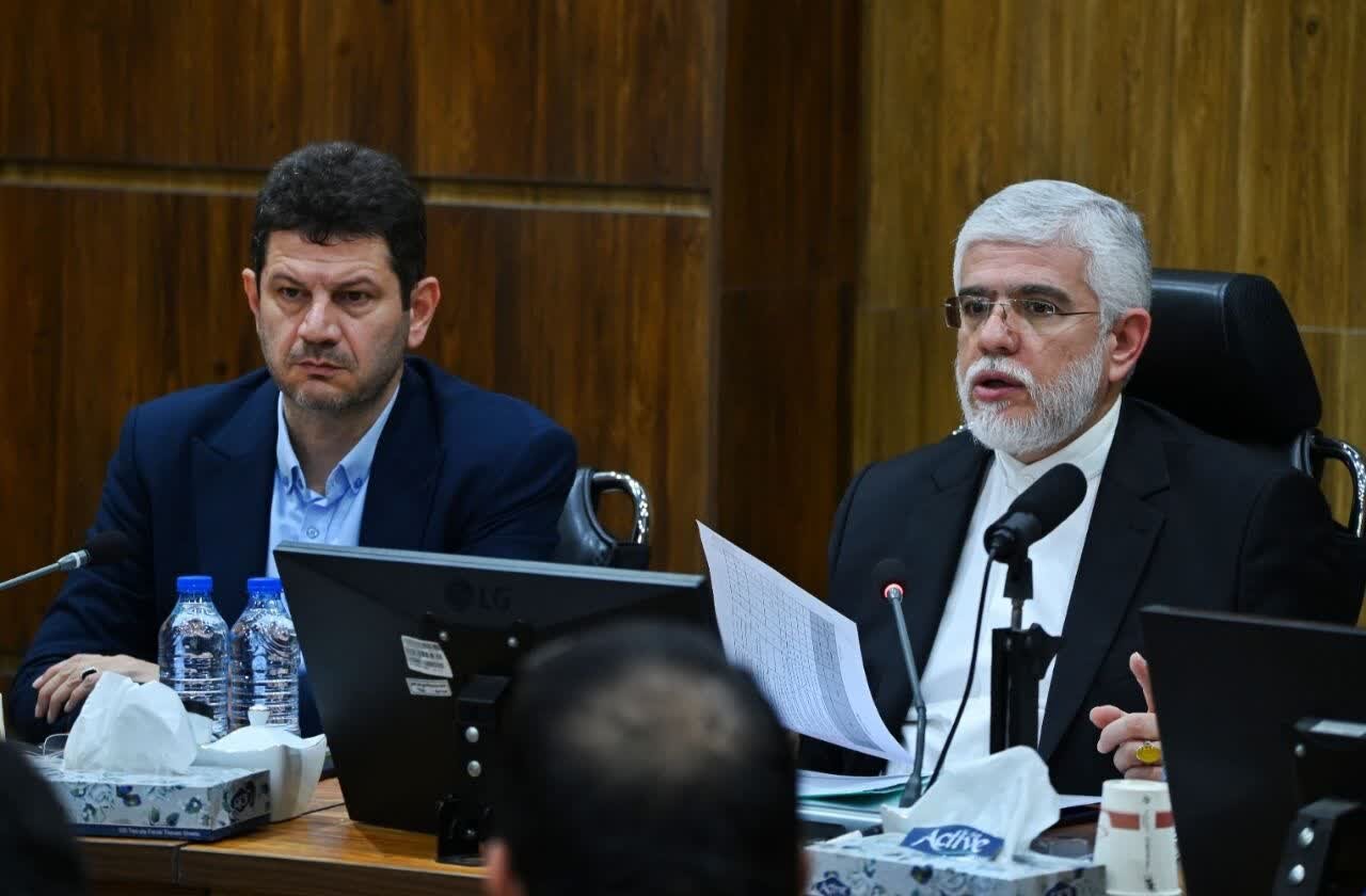 اولویت اقدامات عمرانی با پیمانکار بومی است