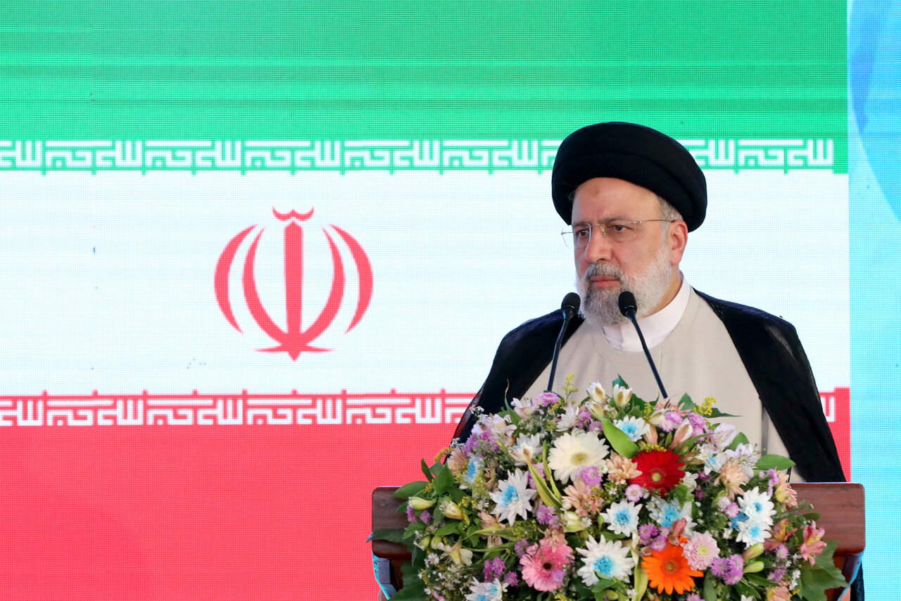 جشن احیای 395 واحد تولیدی در مازندران/ رئیسی: بخش خصوصی حمایت شود