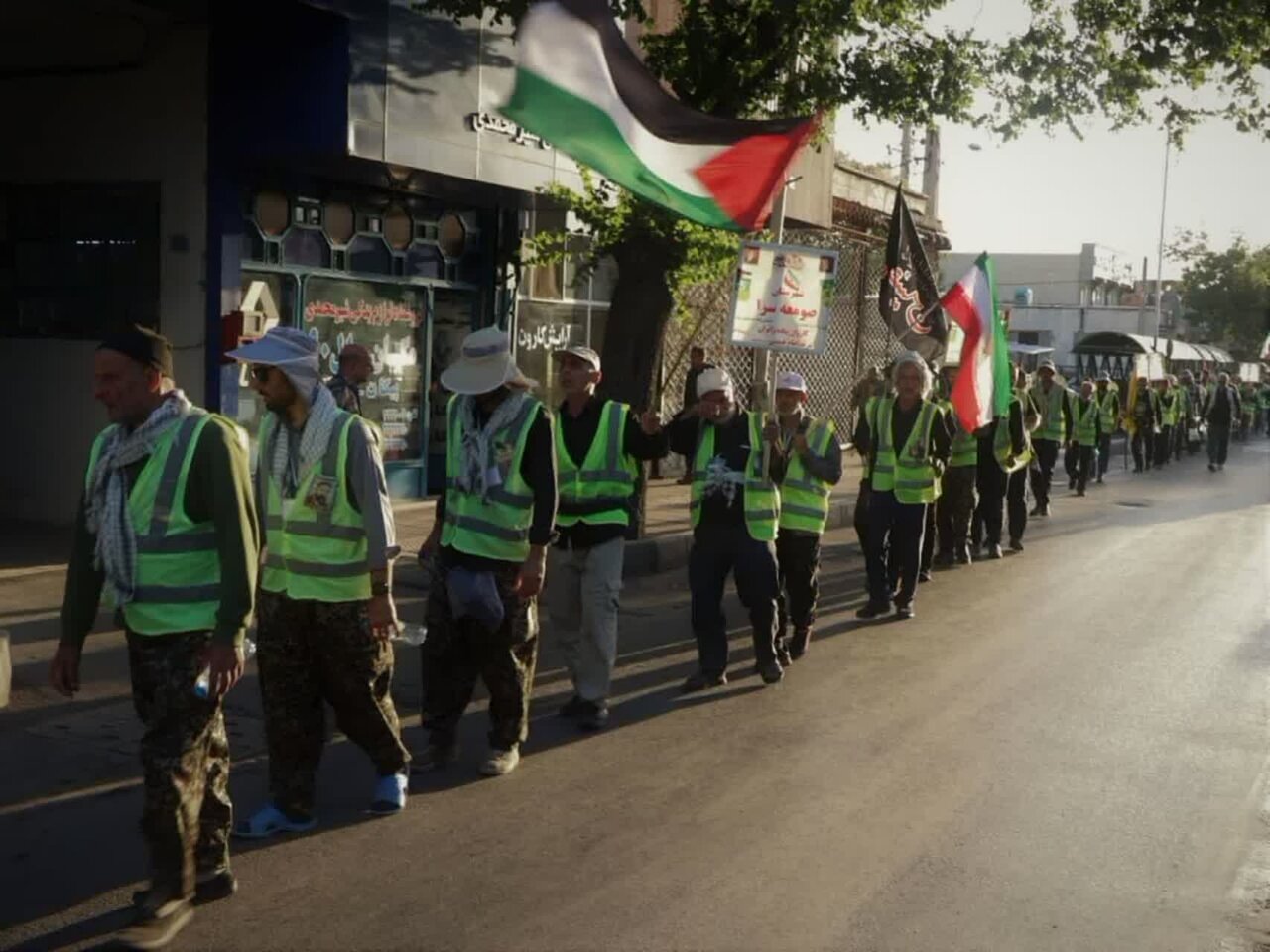 سی و پنج سال عشق و ارادت به معمارکبیر انقلاب