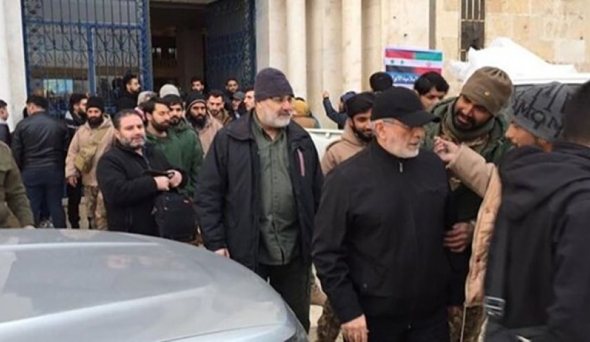 حضور سردار قاآنی در منزل همرزم شهید سلیمانی