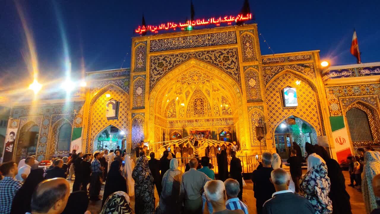 کرنا نوازی در حرم آقا سید جلال الدین اشرف آستانه اشرفیه
