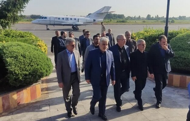 وزیر بهداشت وارد گیلان شد