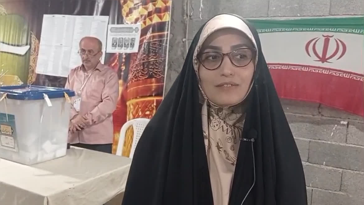 گفت و گو با پژوهشگر و مدرس دانشگاه در پای صندوق رای