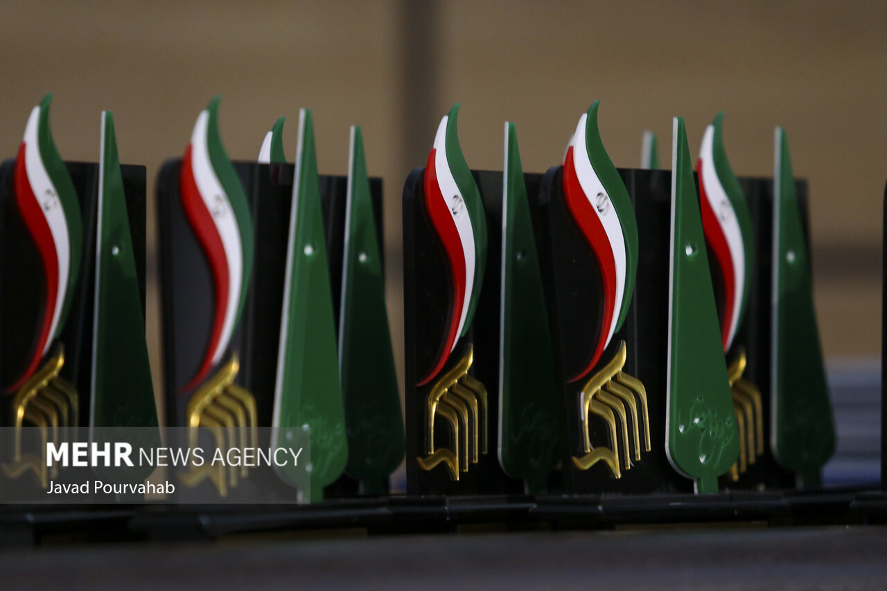 جشنواره شعر استانی «اشک انار» در مازندران برگزار می شود