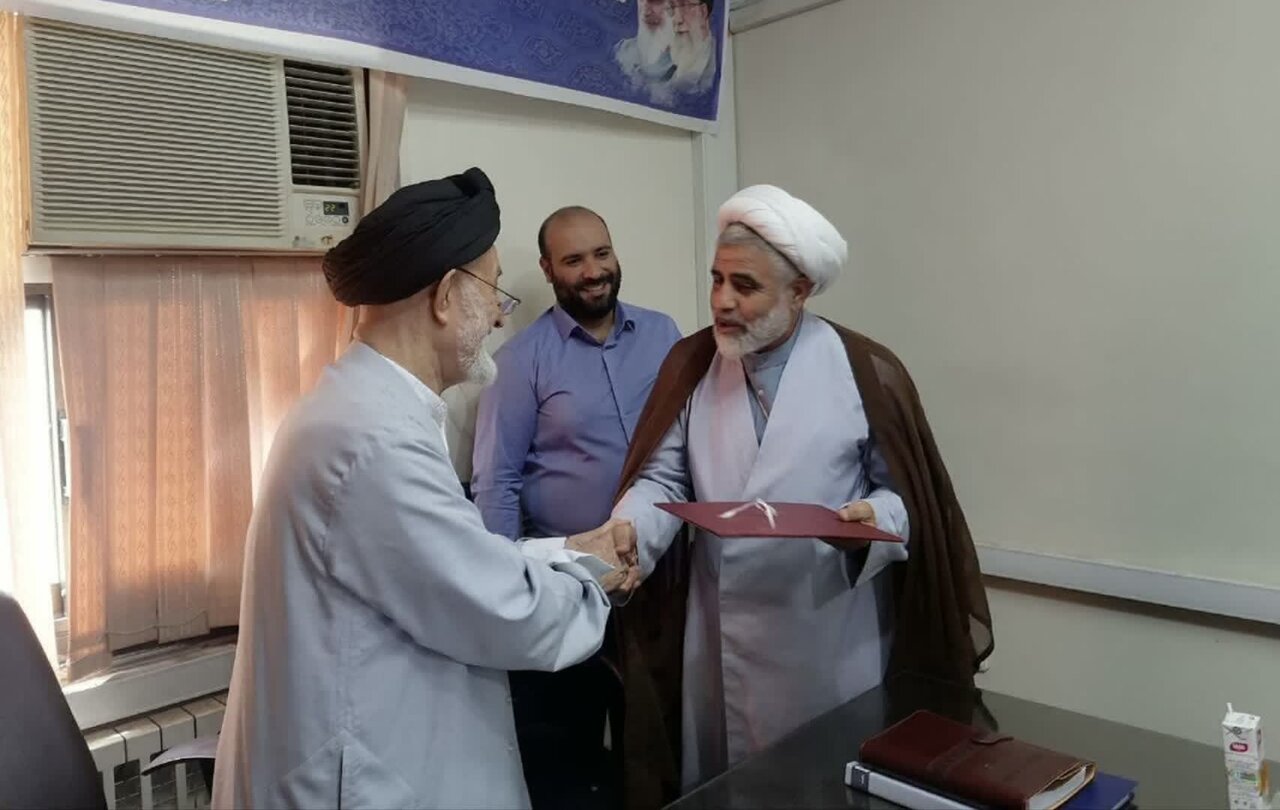 رییس تبلیغات اسلامی آستارا دبیر شورای اقامه نماز این شهرستان شد