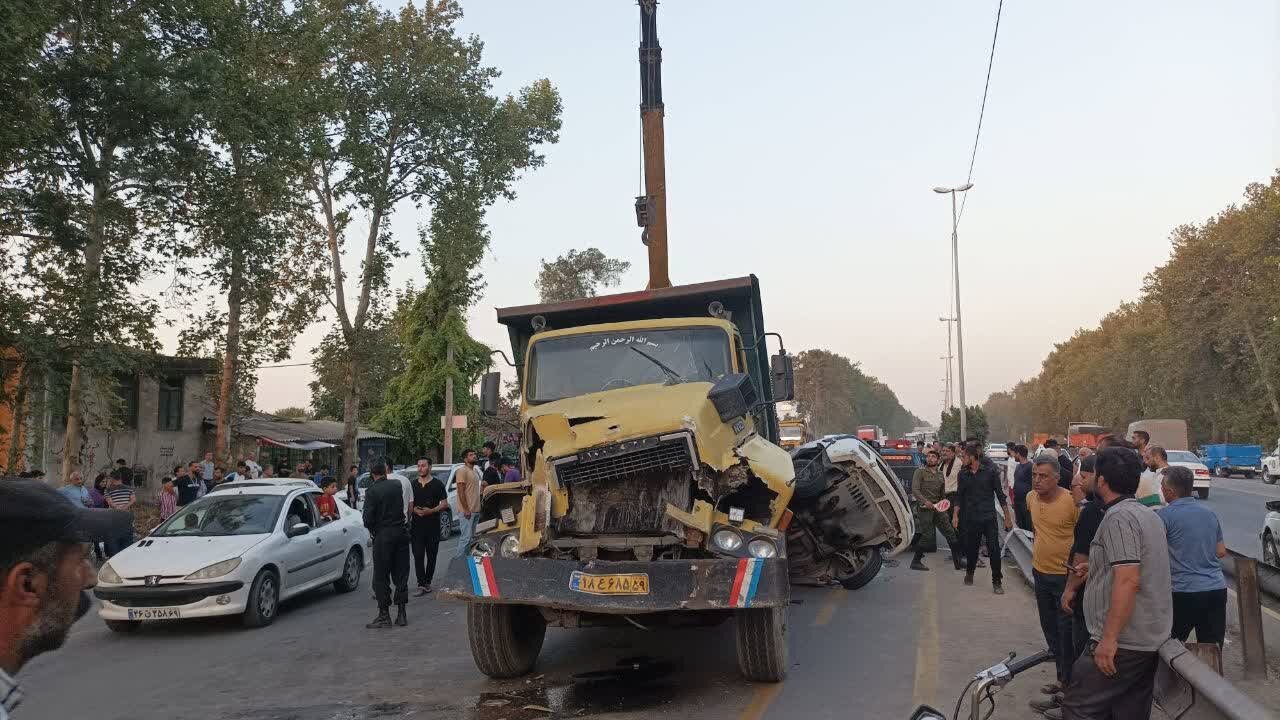 تصادف زنجیره ای 8دستگاه خودرودرمحورگرگان به کردکوی/یک نفرجان باخت