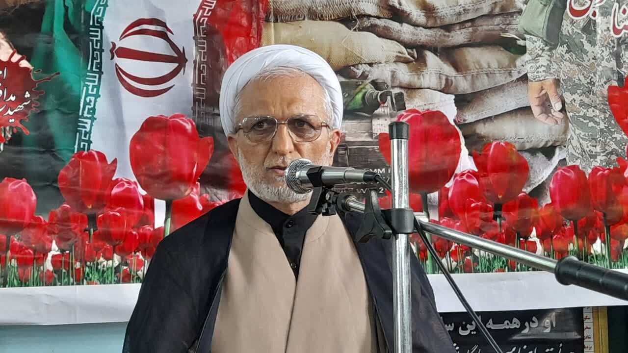 شهدا برگزیدگان خداوند بر روی زمین هستند
