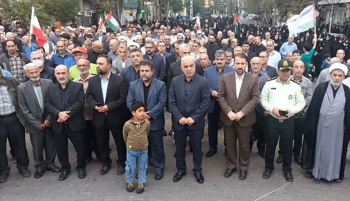 راهپیمایی مردم لنگرود در حمایت از عملیات «وعده صادق 2»