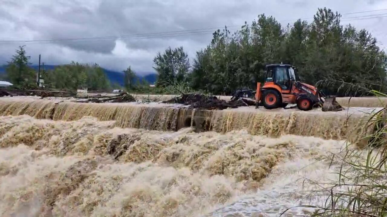 راه ارتباطی 4 روستای شهرستان سیاهکل مسدود شد