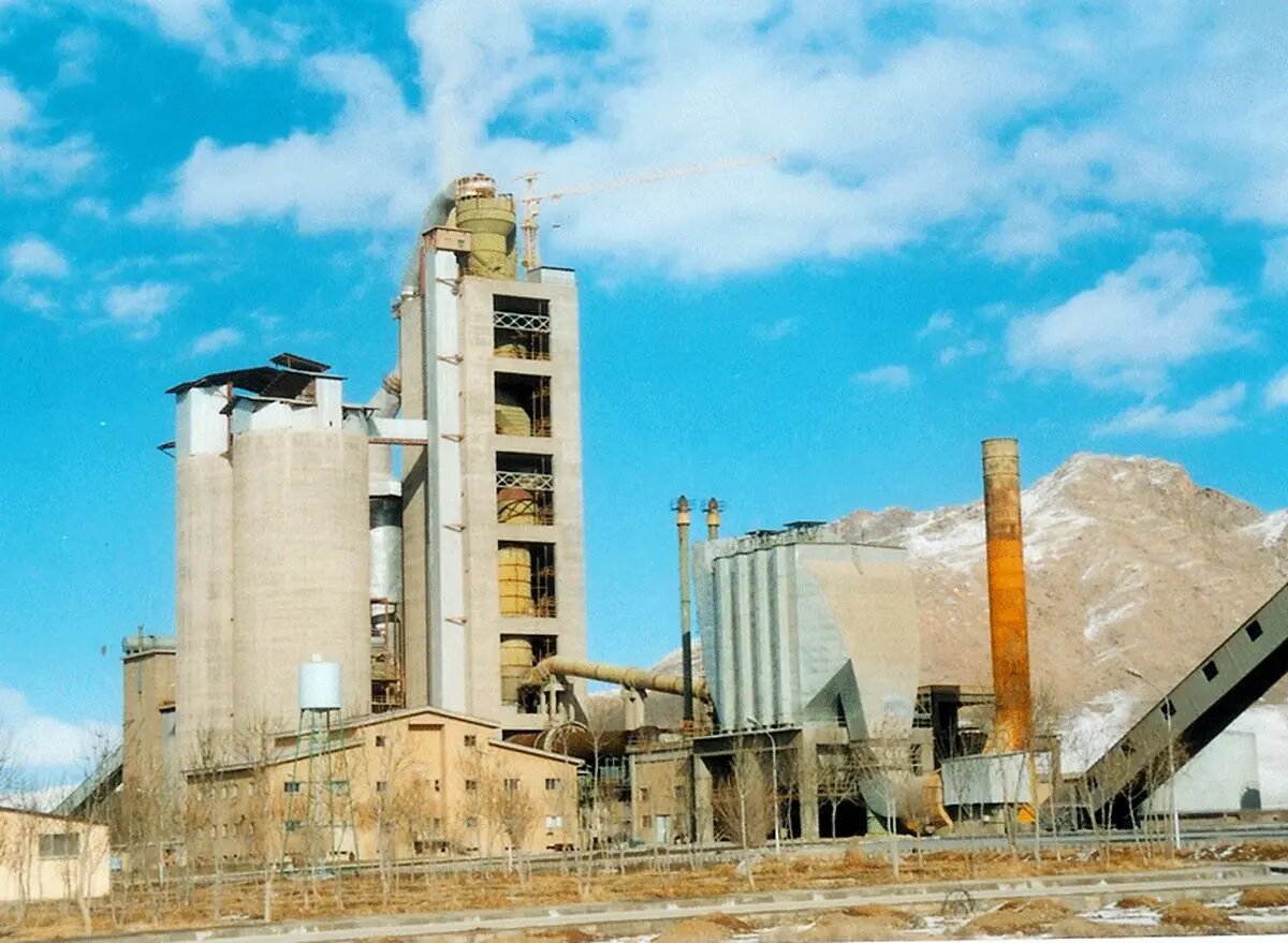 8000 تن سیمان در کارخانه نکا تولید می شود