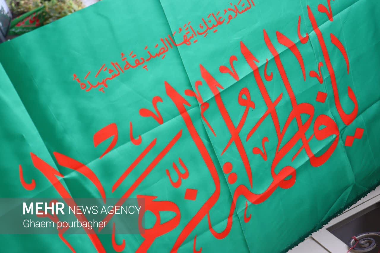 طبخ 300 دیگ آش نذری همزمان با شهادت حضرت فاطمه(س)