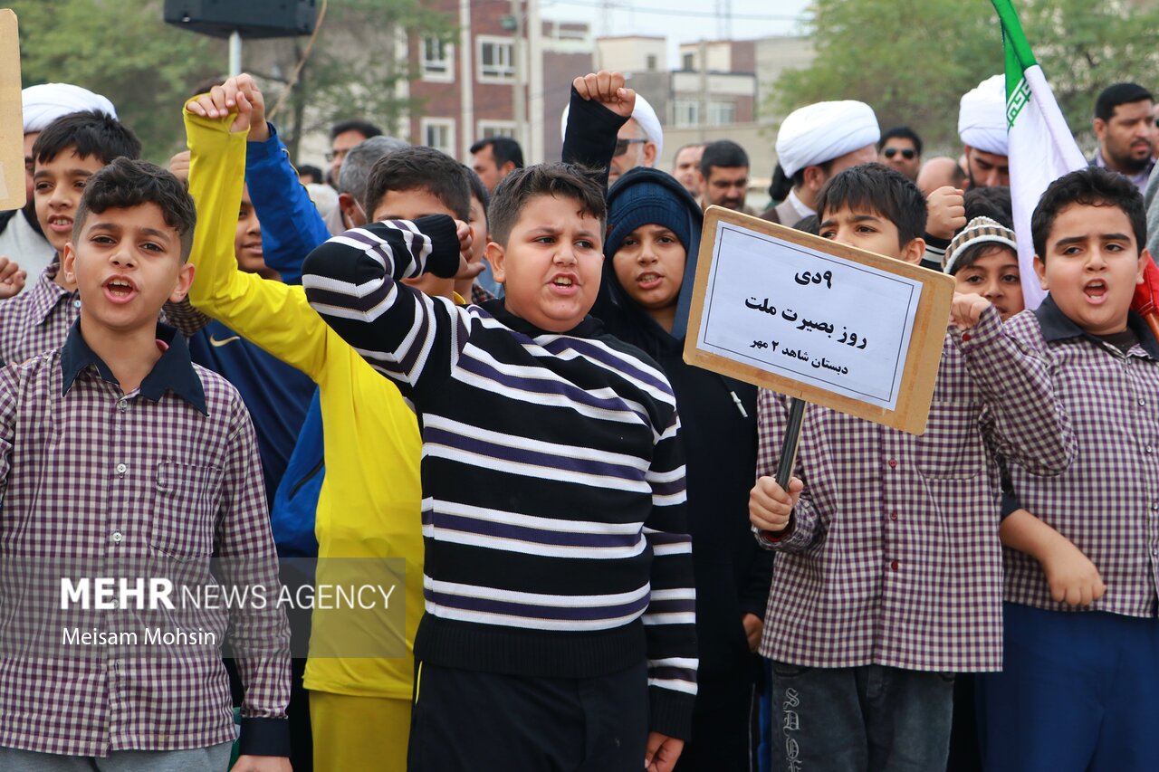 9 دی روز درخشش جوانان و نوجوانان انقلابی