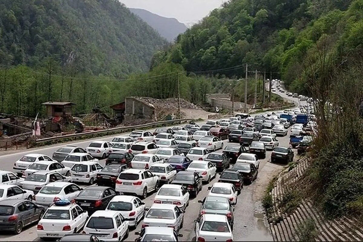 ترافیک 2 کیلومتری در جنوب گیلان / رشد 66 درصدی ورود خودروها