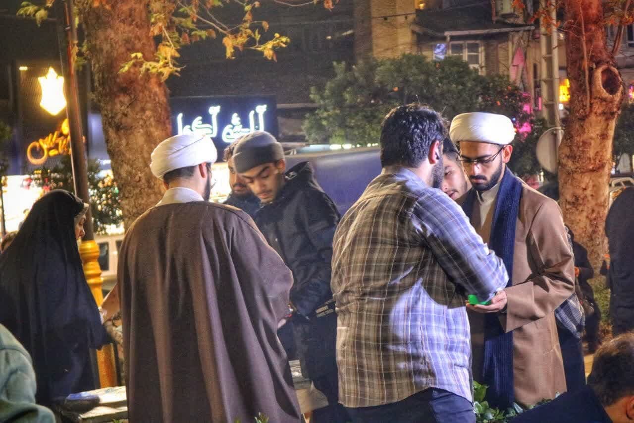 طلبه هایی که پناه مردم شدند؛ از جاده سازی تا جمعه های عاشقی