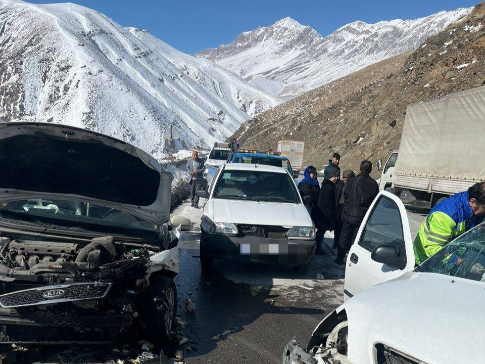 تصادف 2 خودرو در جاده هراز 7 مصدوم برجای گذاشت