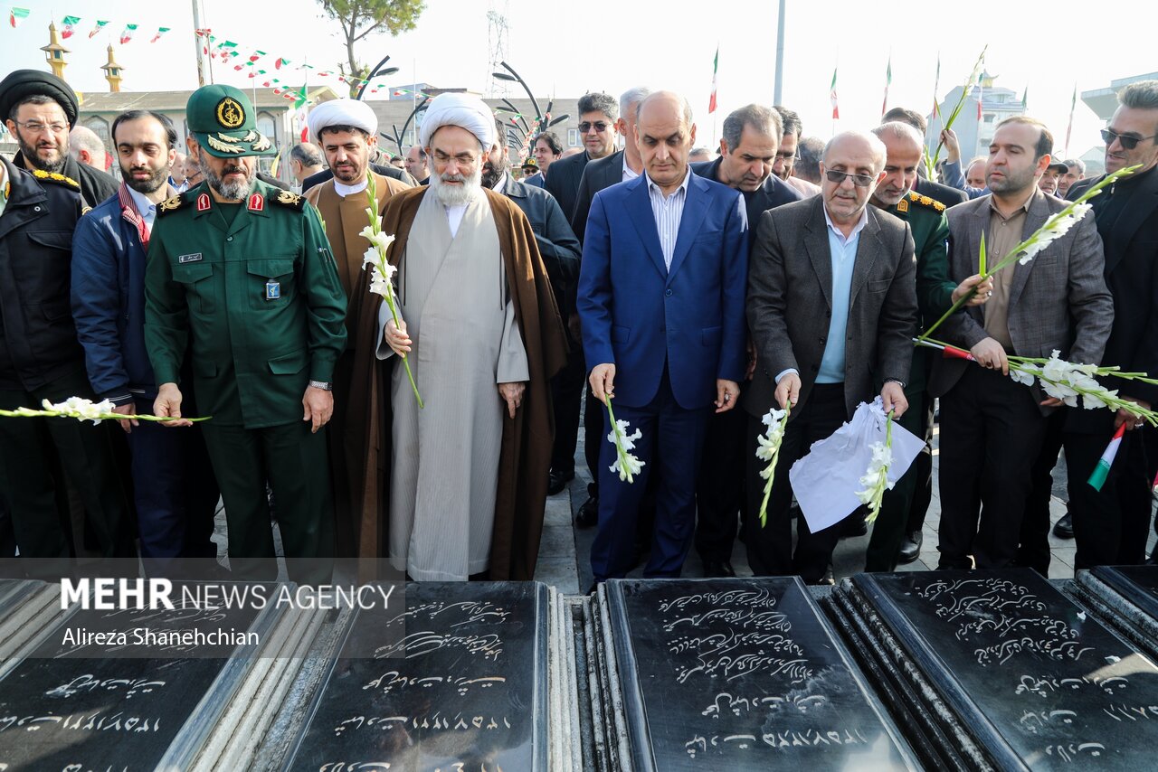 بزرگداشت یوم الله 12 بهمن در گلزار شهدای رشت