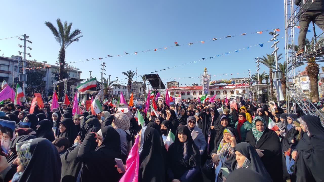 نسل قدیم و جدید رشت از اهمیت 22 بهمن می گویند