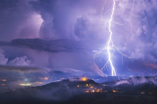 رگبار و رعد و برق در مازندران
