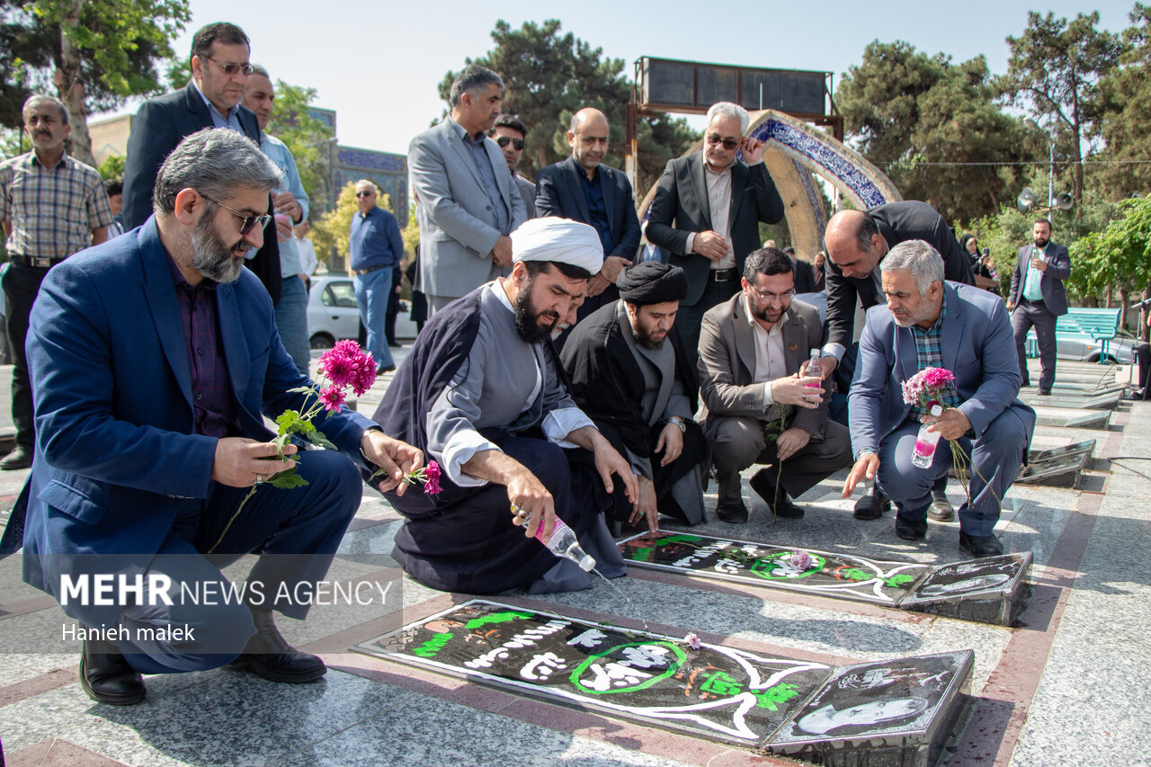 غبارروبی شهدای قیام 5 آذر گرگان